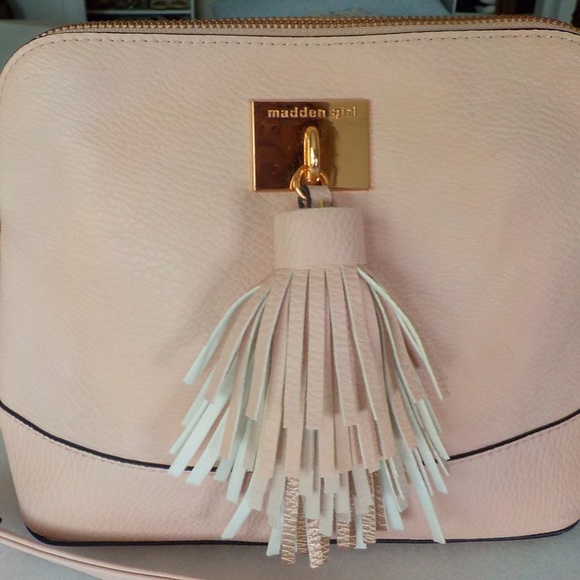 NEW Madden Girl Light Pink Tassel CrossBody Bag - Picture 3 of 8